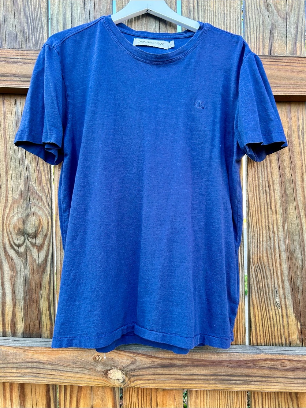 Calvin Klein Shirt Men's Regular Fit Solid Crew neck Tonal Logo  Navy, M